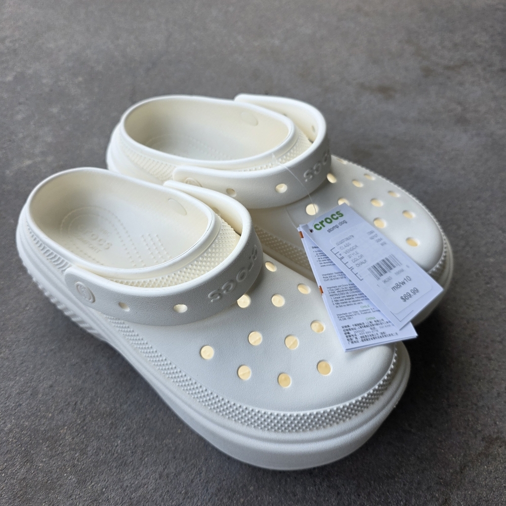 NWT Crocs Stomp Platform Clogs